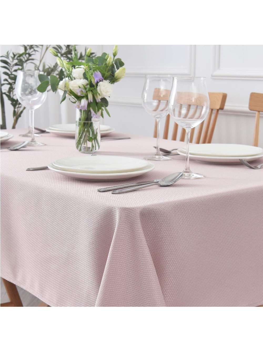 NEW Maxmill Textured Tablecloth. Stain/Wrinkle Resistant. 60 x 120”, Dusty Pink